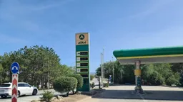 Глава РСТ Уманский рассказал, как повлияет нехватка бензины в Крыму на турпоток